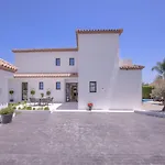 Vacation I Lina, Golf Valley, Private Heated Pool, Jacuzzi, Gated Community, Close To Puerto Banus マルベーリャ