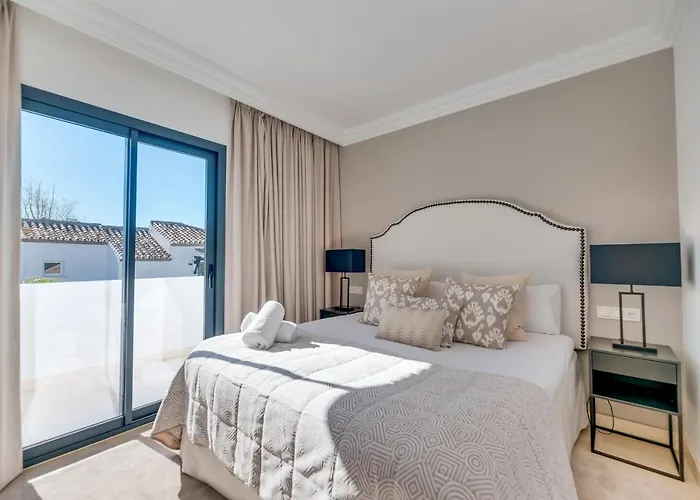 Vacation I Lina, Golf Valley, Private Heated Pool, Jacuzzi, Close To The Marina