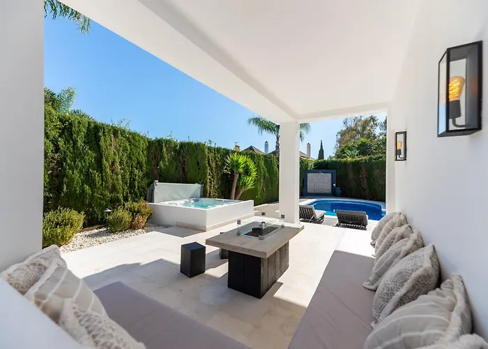 Vacation I Lina, Golf Valley, Private Heated Pool, Jacuzzi, Close To The Marina