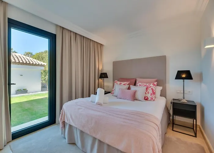 빌라 Vacation I Lina, Golf Valley, Private Heated Pool, Jacuzzi, Close To The Marina 마르베야