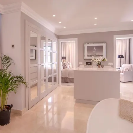 Vacation I Lina, Golf Valley, Private Heated Pool, Jacuzzi, Gated Community, Close To Puerto Banus Villa